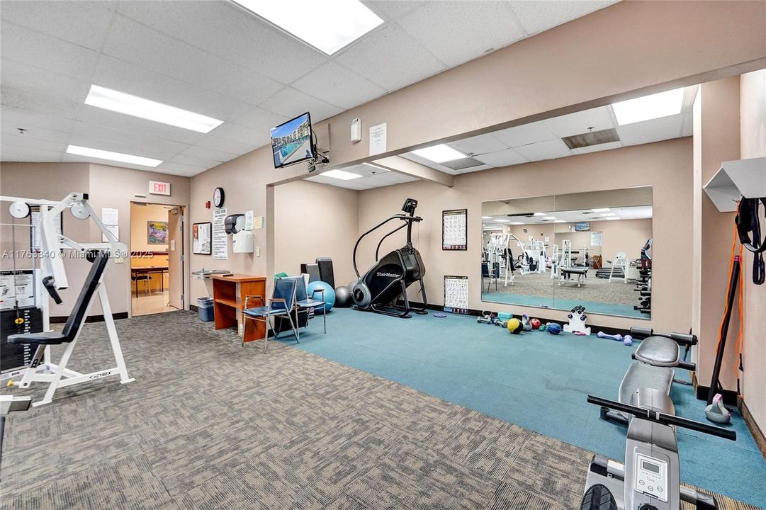 Active With Contract: $175,000 (1 beds, 1 baths, 800 Square Feet)