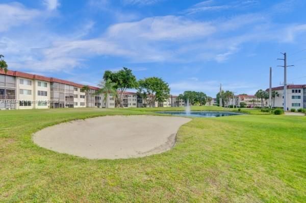 Active With Contract: $175,000 (1 beds, 1 baths, 800 Square Feet)