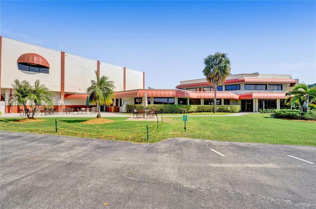 Active With Contract: $175,000 (1 beds, 1 baths, 800 Square Feet)