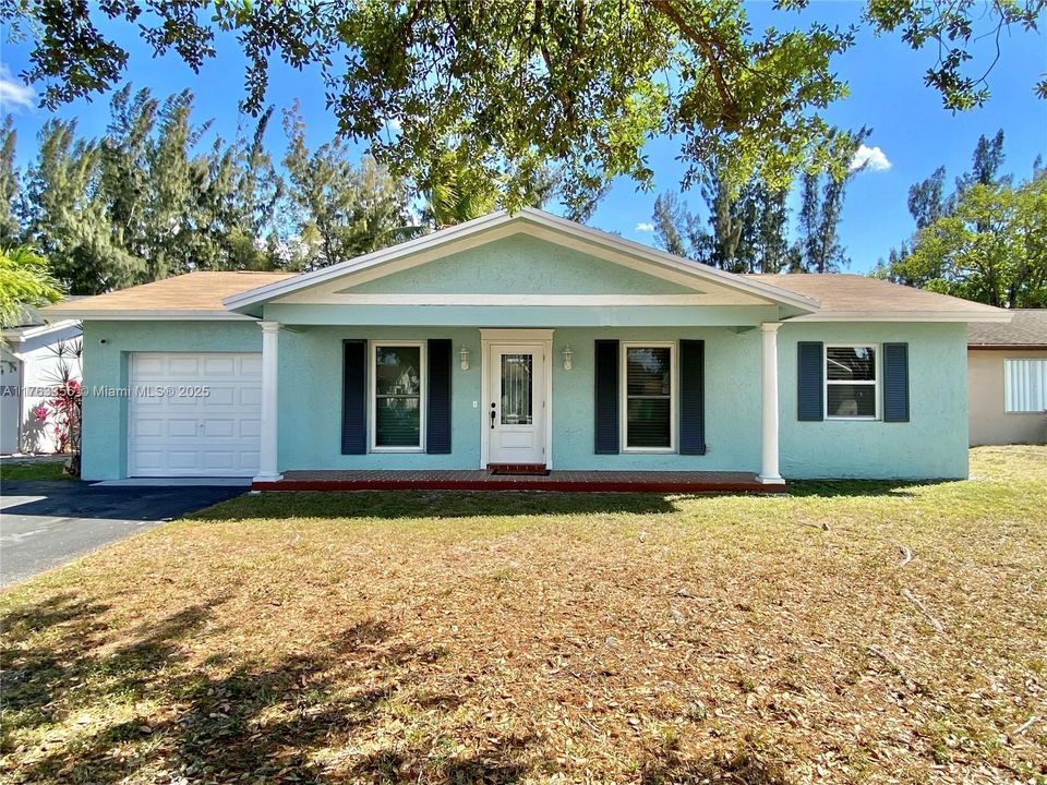 Недавно продано: $545,000 (3 спален, 2 ванн, 1432 Квадратных фут)