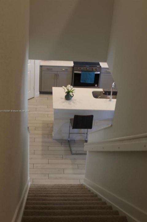 最近租的: $3,800 (6 贝兹, 3 浴室, 2696 平方英尺)