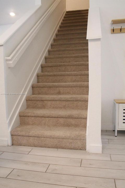 最近租的: $3,800 (6 贝兹, 3 浴室, 2696 平方英尺)