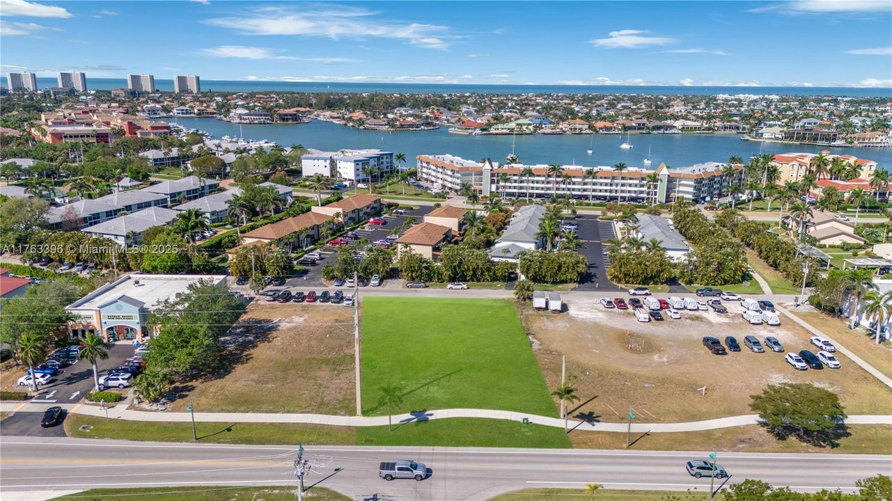 最近售出: $1,250,000 (0 贝兹, 0 浴室, 0 平方英尺)