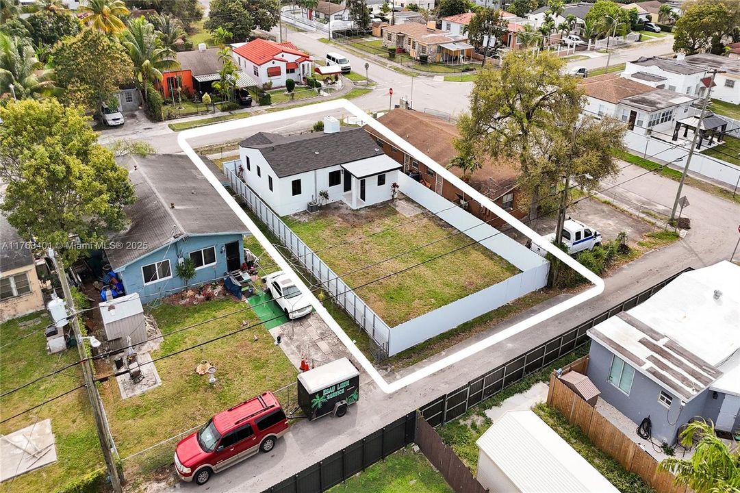 Vendido Recientemente: $539,900 (3 camas, 2 baños, 1156 Pies cuadrados)