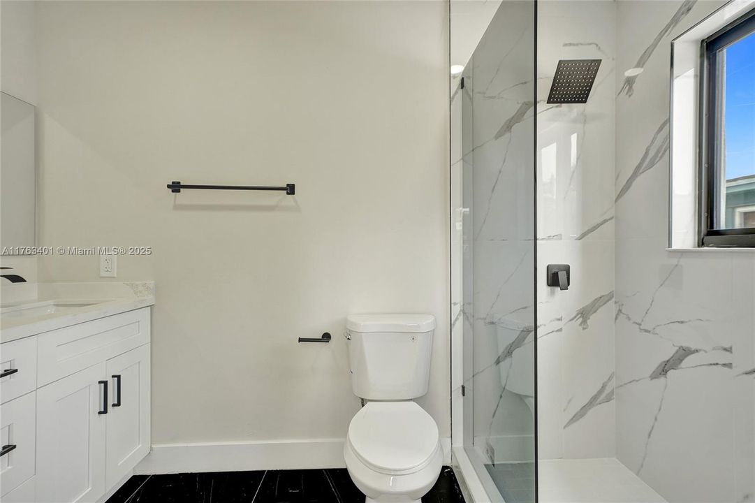 Vendido Recientemente: $539,900 (3 camas, 2 baños, 1156 Pies cuadrados)