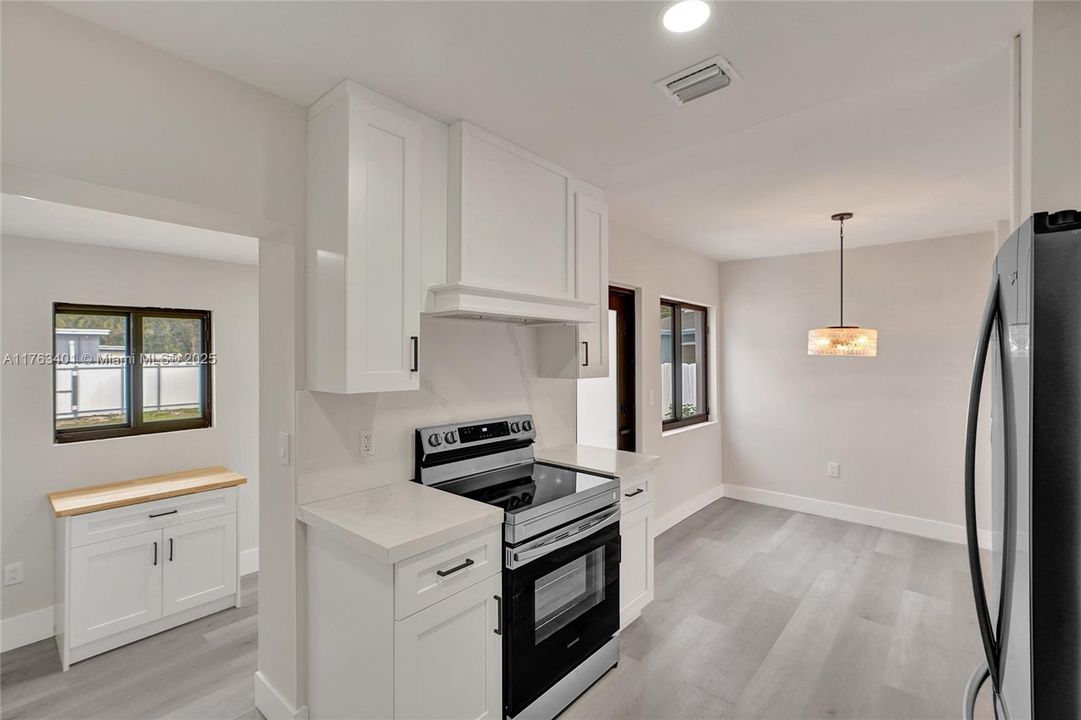 Vendido Recientemente: $539,900 (3 camas, 2 baños, 1156 Pies cuadrados)