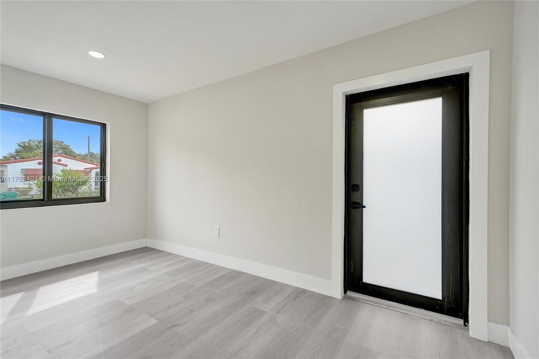 Vendido Recientemente: $539,900 (3 camas, 2 baños, 1156 Pies cuadrados)