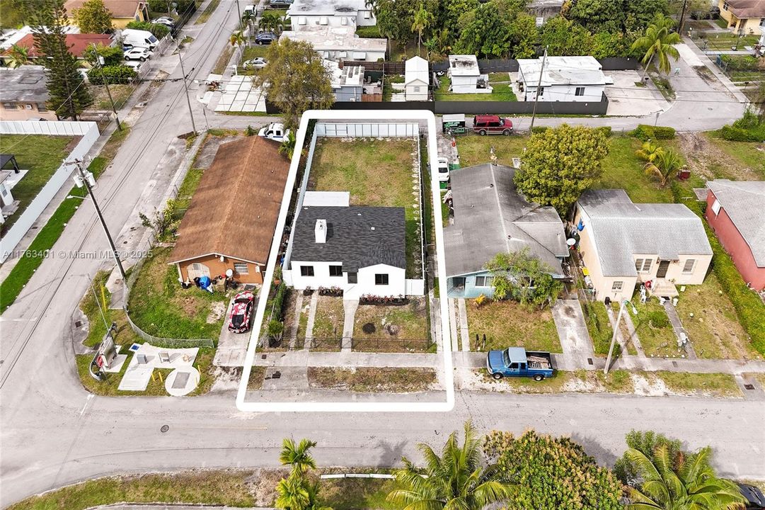 Vendido Recientemente: $539,900 (3 camas, 2 baños, 1156 Pies cuadrados)