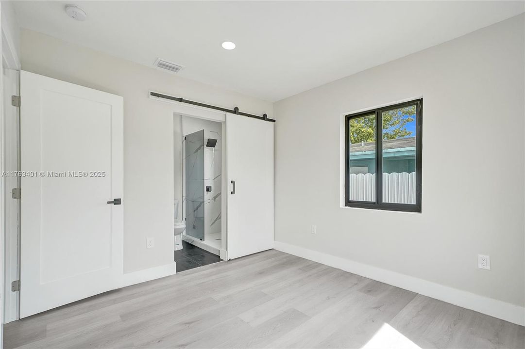 Vendido Recientemente: $539,900 (3 camas, 2 baños, 1156 Pies cuadrados)