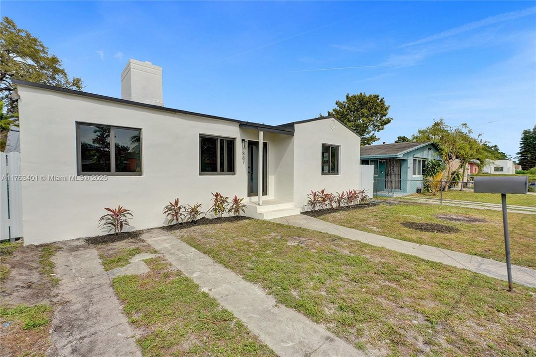 Vendido Recientemente: $539,900 (3 camas, 2 baños, 1156 Pies cuadrados)