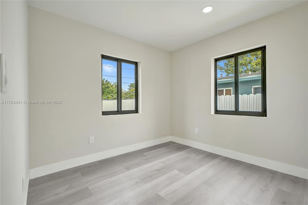 Vendido Recientemente: $539,900 (3 camas, 2 baños, 1156 Pies cuadrados)