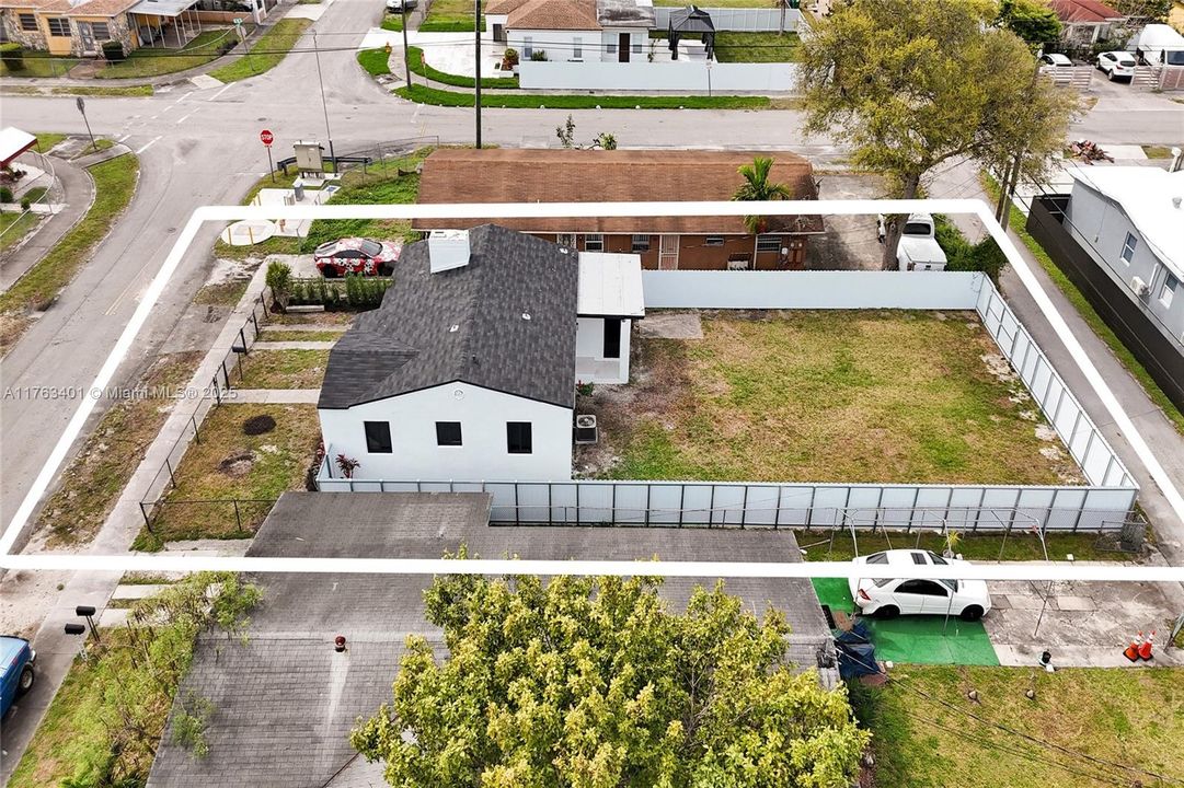 Vendido Recientemente: $539,900 (3 camas, 2 baños, 1156 Pies cuadrados)