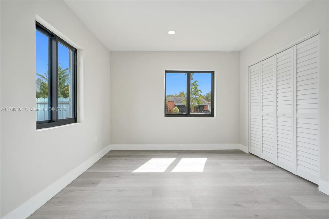 Vendido Recientemente: $539,900 (3 camas, 2 baños, 1156 Pies cuadrados)