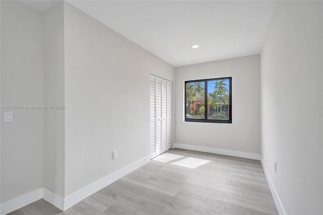 Vendido Recientemente: $539,900 (3 camas, 2 baños, 1156 Pies cuadrados)