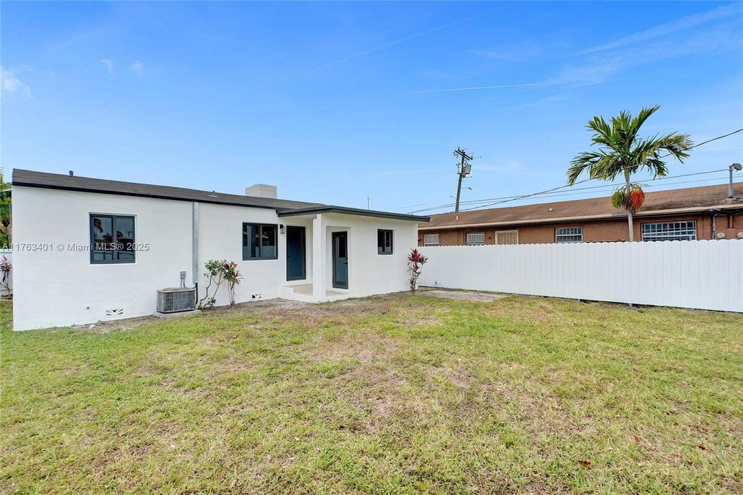 Vendido Recientemente: $539,900 (3 camas, 2 baños, 1156 Pies cuadrados)