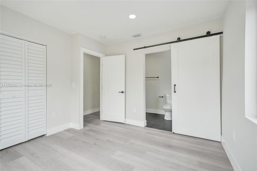 Vendido Recientemente: $539,900 (3 camas, 2 baños, 1156 Pies cuadrados)