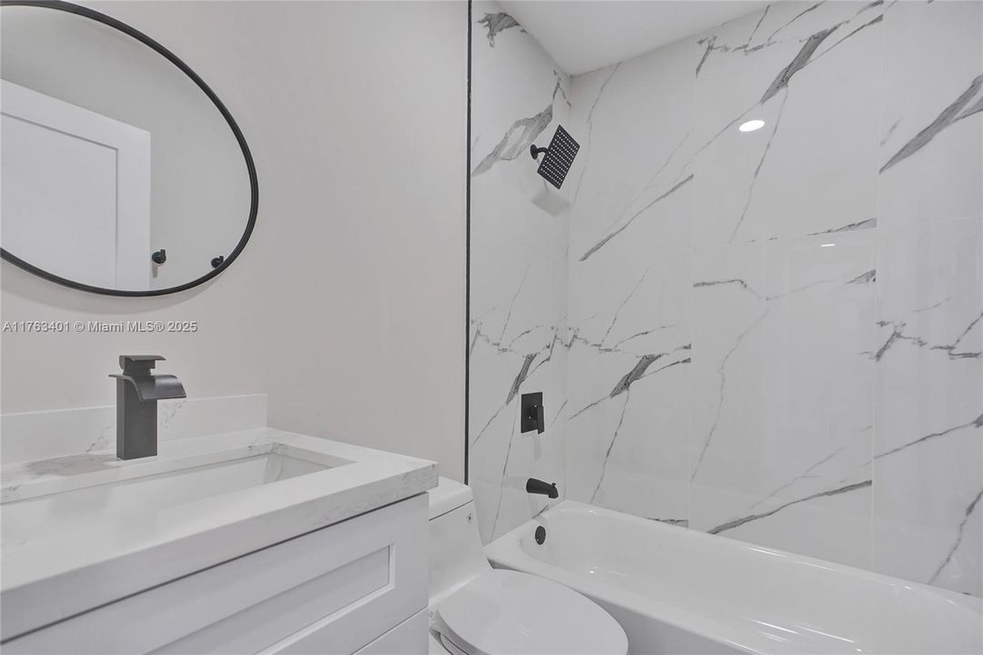 Vendido Recientemente: $539,900 (3 camas, 2 baños, 1156 Pies cuadrados)