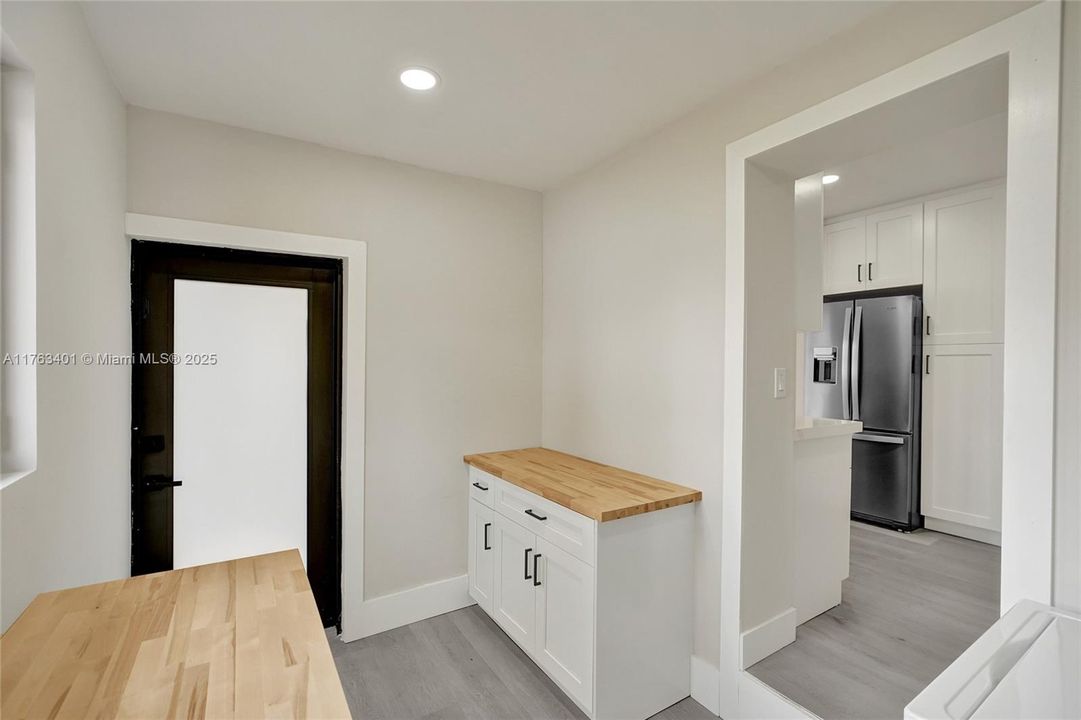 Vendido Recientemente: $539,900 (3 camas, 2 baños, 1156 Pies cuadrados)