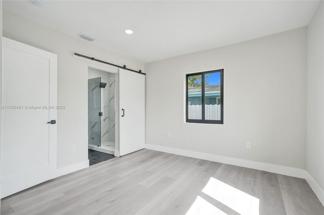 Vendido Recientemente: $539,900 (3 camas, 2 baños, 1156 Pies cuadrados)