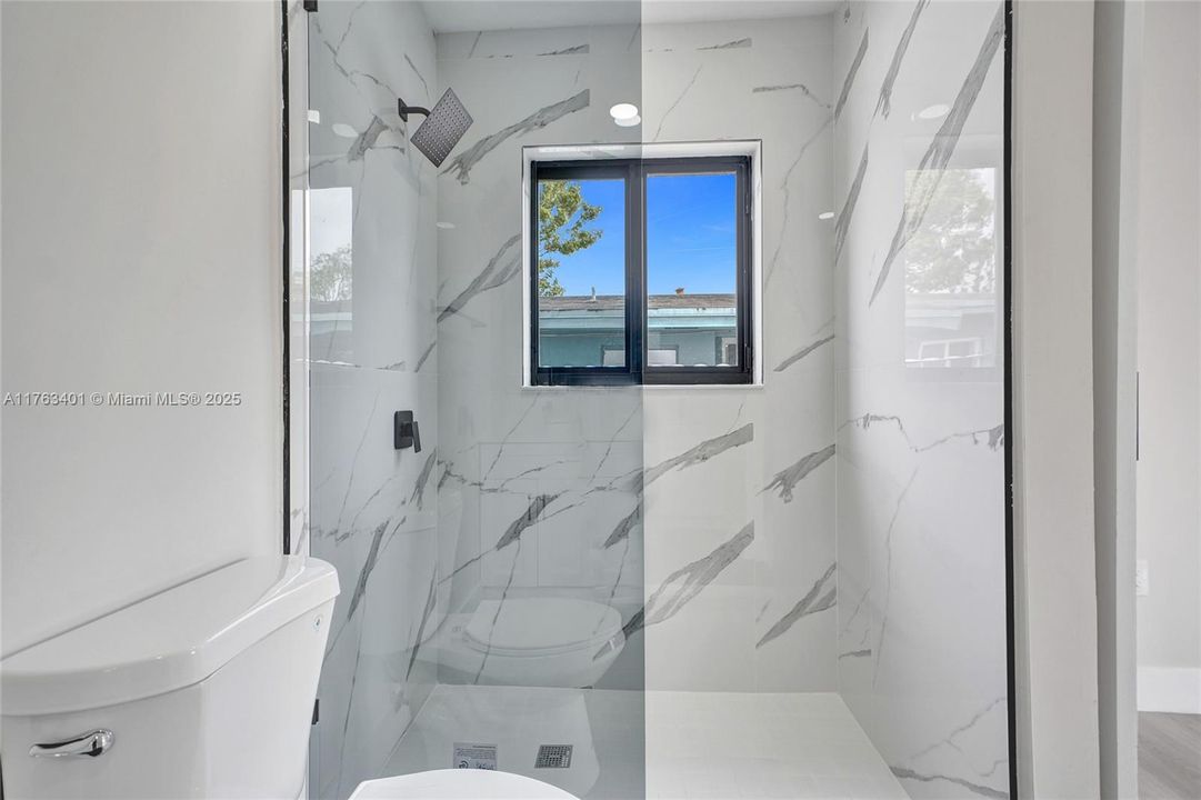 Vendido Recientemente: $539,900 (3 camas, 2 baños, 1156 Pies cuadrados)