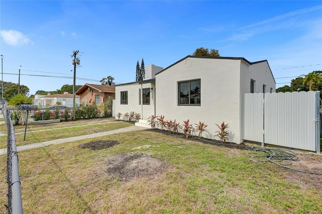 Vendido Recientemente: $539,900 (3 camas, 2 baños, 1156 Pies cuadrados)