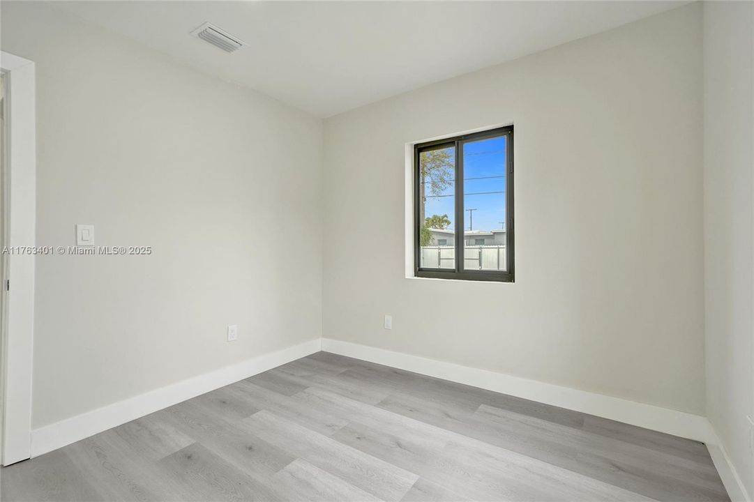 Vendido Recientemente: $539,900 (3 camas, 2 baños, 1156 Pies cuadrados)