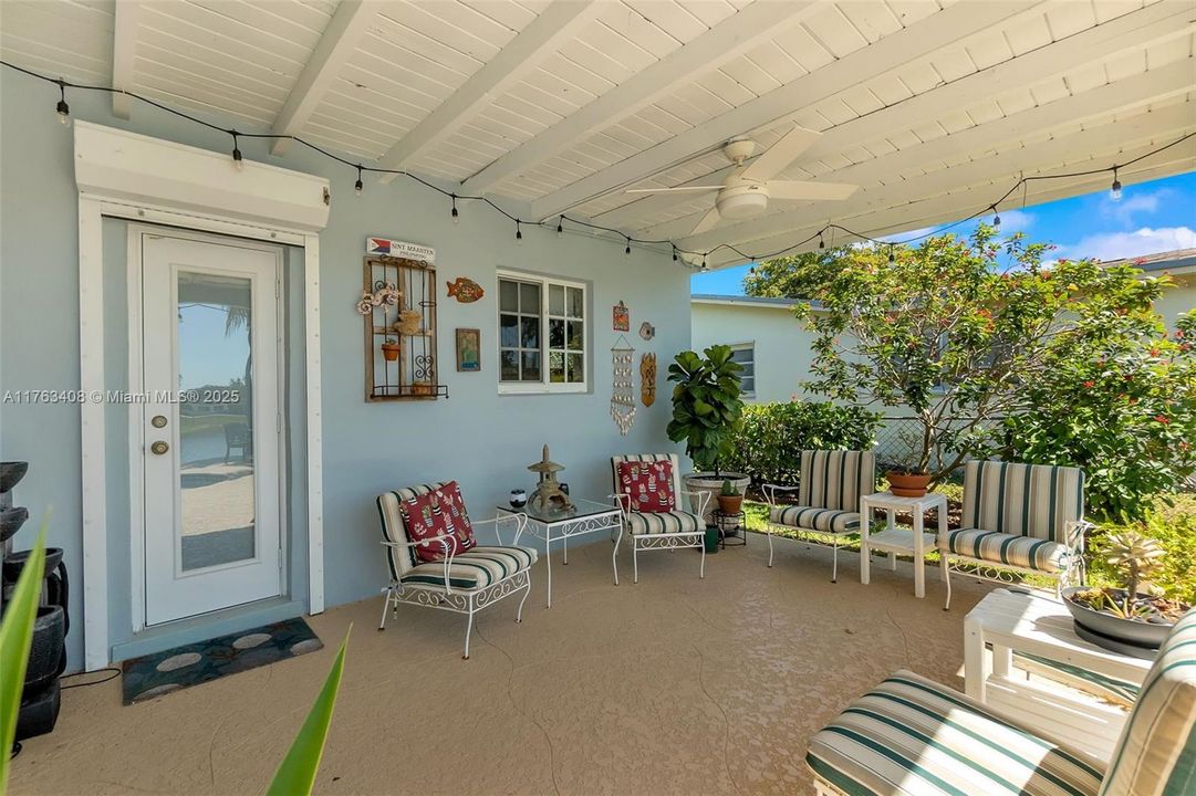 最近售出: $764,900 (4 贝兹, 2 浴室, 1852 平方英尺)