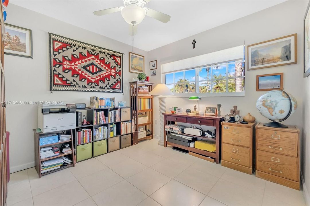 最近售出: $764,900 (4 贝兹, 2 浴室, 1852 平方英尺)