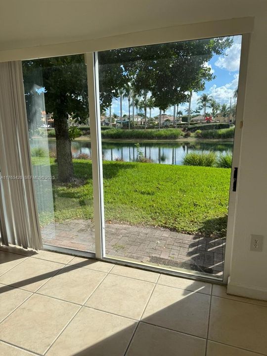 Active With Contract: $2,249 (3 beds, 3 baths, 1234 Square Feet)