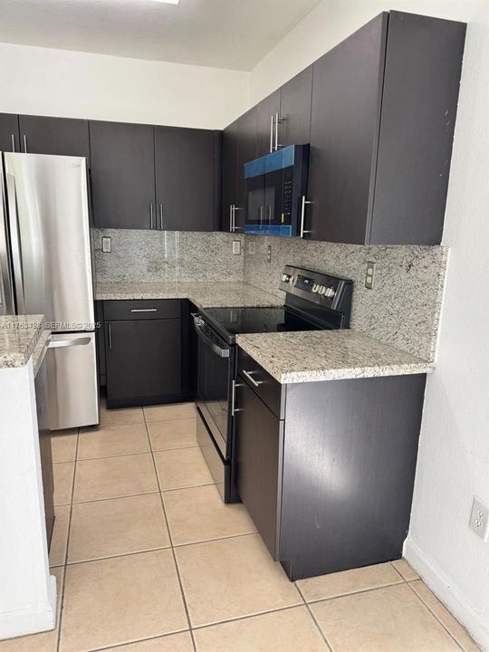 Active With Contract: $2,249 (3 beds, 3 baths, 1234 Square Feet)