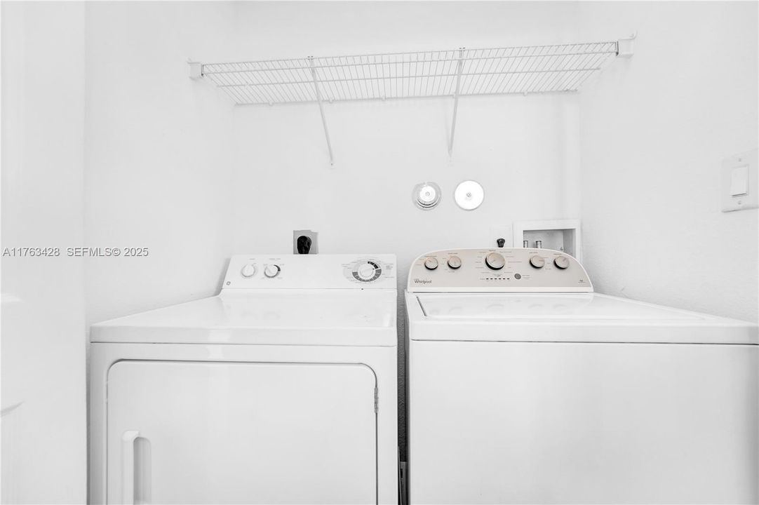 Active With Contract: $2,249 (3 beds, 3 baths, 1234 Square Feet)