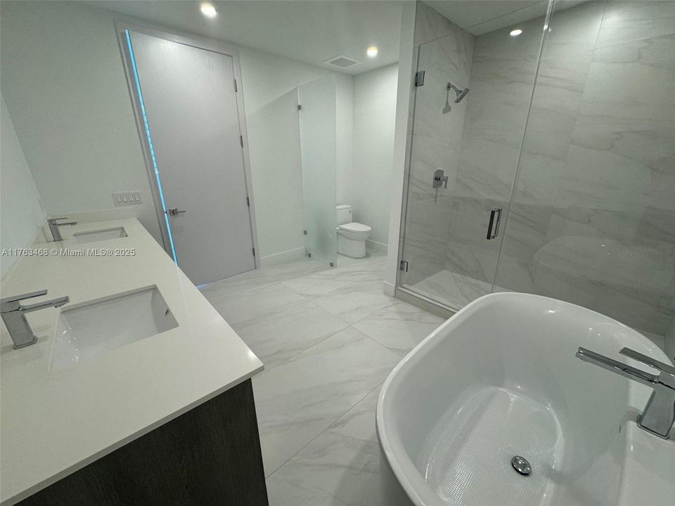 待售: $1,779,000 (2 贝兹, 2 浴室, 1675 平方英尺)