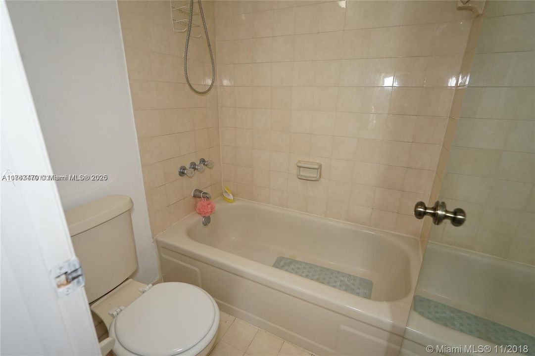 For Sale: $499,000 (2 beds, 2 baths, 1024 Square Feet)