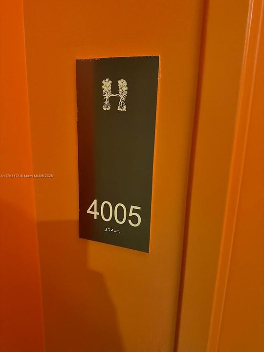 For Sale: $899,900 (2 beds, 2 baths, 1161 Square Feet)