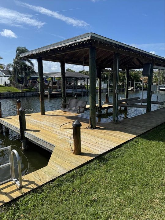 На продажу: $749,900 (3 спален, 2 ванн, 0 Квадратных фут)