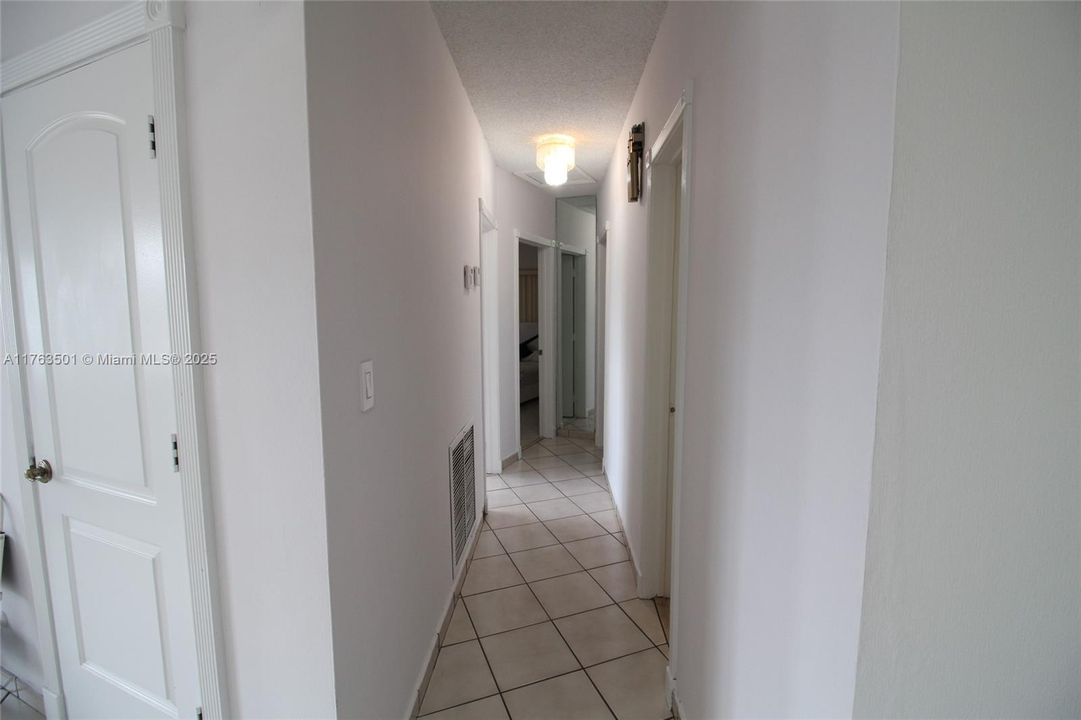 For Sale: $695,000 (3 beds, 1 baths, 1831 Square Feet)