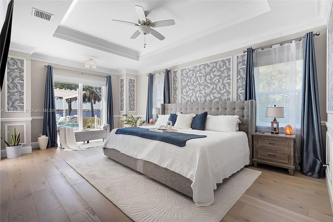 Недавно продано: $5,450,000 (6 спален, 4 ванн, 6157 Квадратных фут)