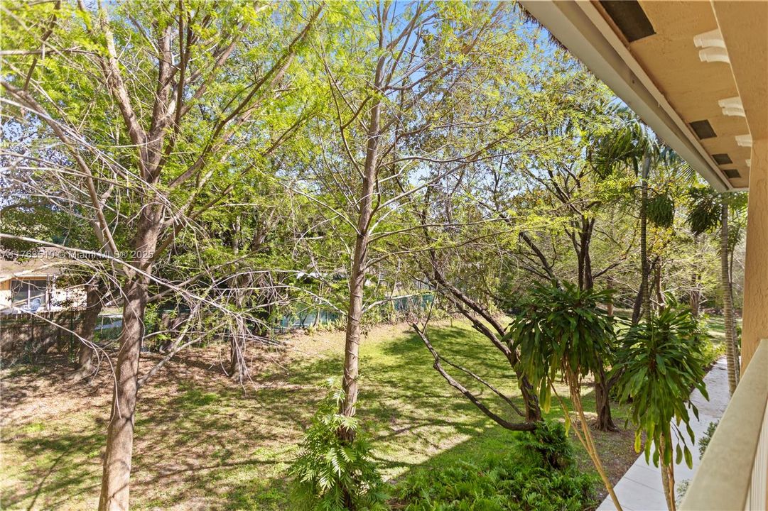 На продажу: $400,000 (2 спален, 2 ванн, 1185 Квадратных фут)