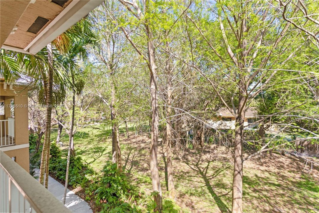 На продажу: $400,000 (2 спален, 2 ванн, 1185 Квадратных фут)