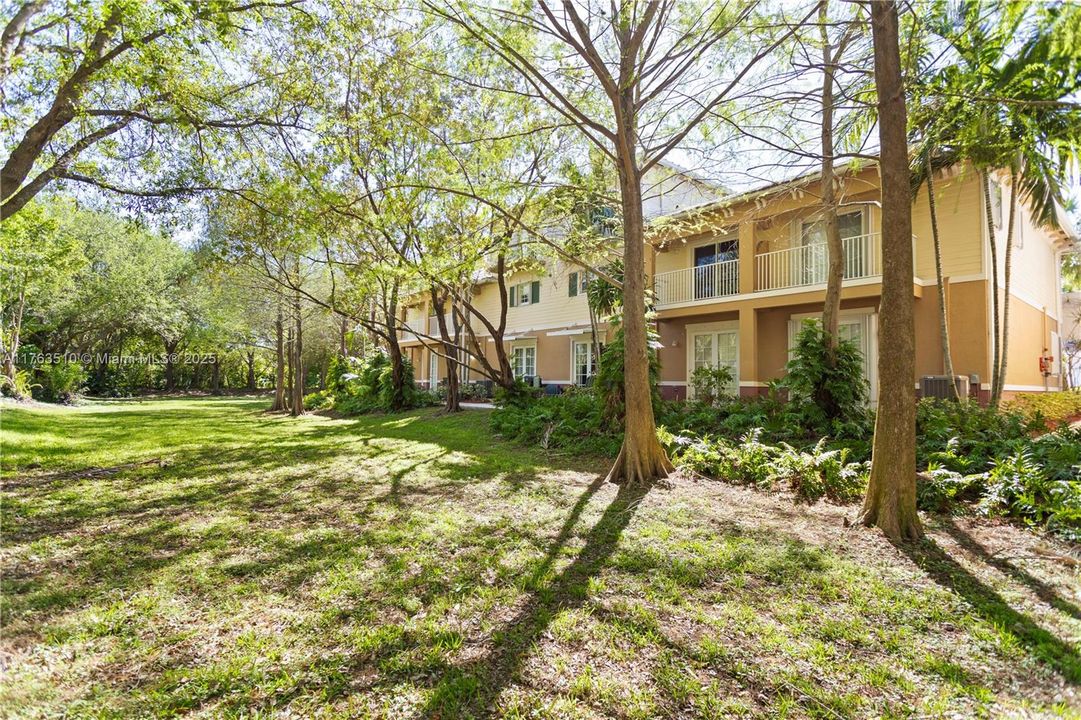 На продажу: $400,000 (2 спален, 2 ванн, 1185 Квадратных фут)