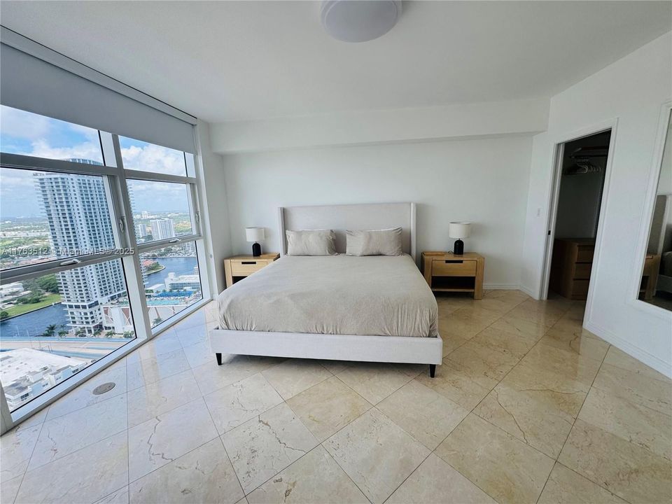 En Venta: $650,000 (1 camas, 1 baños, 871 Pies cuadrados)