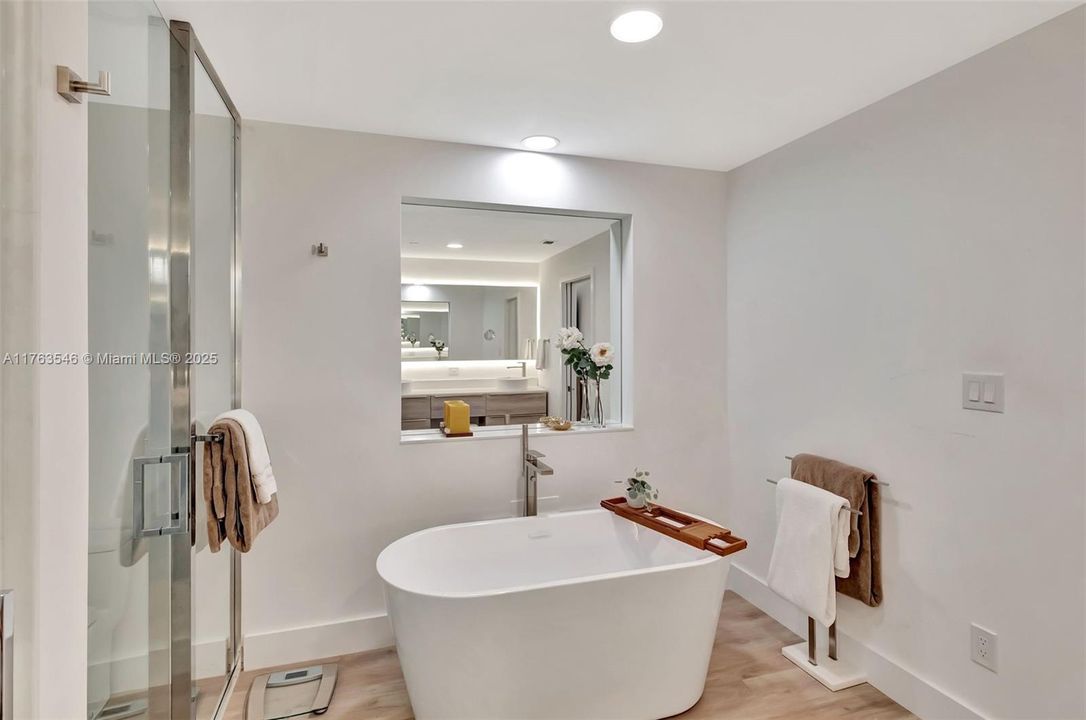 En Venta: $4,950,000 (3 camas, 3 baños, 2049 Pies cuadrados)