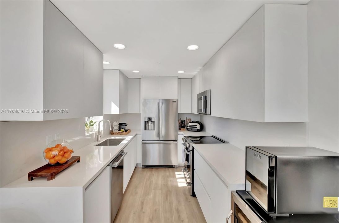 En Venta: $4,950,000 (3 camas, 3 baños, 2049 Pies cuadrados)