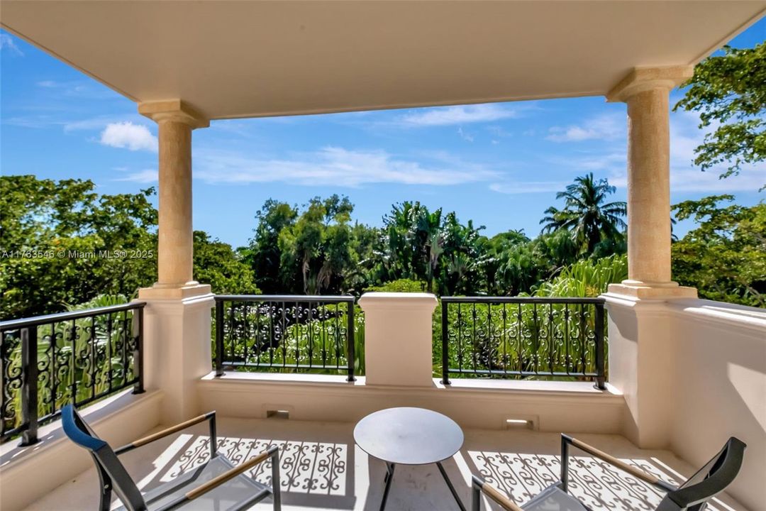 En Venta: $4,950,000 (3 camas, 3 baños, 2049 Pies cuadrados)