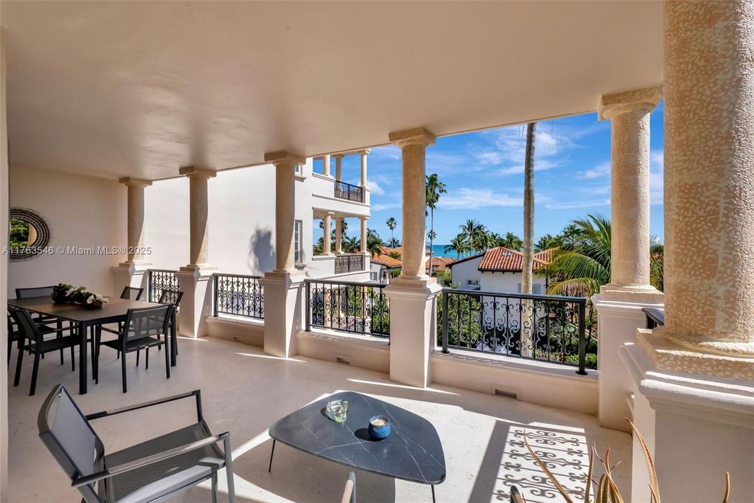 En Venta: $4,950,000 (3 camas, 3 baños, 2049 Pies cuadrados)