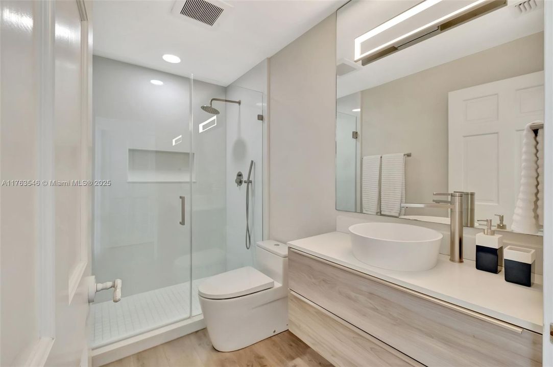 En Venta: $4,950,000 (3 camas, 3 baños, 2049 Pies cuadrados)