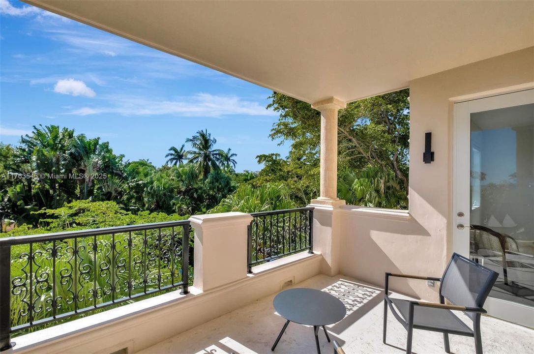 En Venta: $4,950,000 (3 camas, 3 baños, 2049 Pies cuadrados)