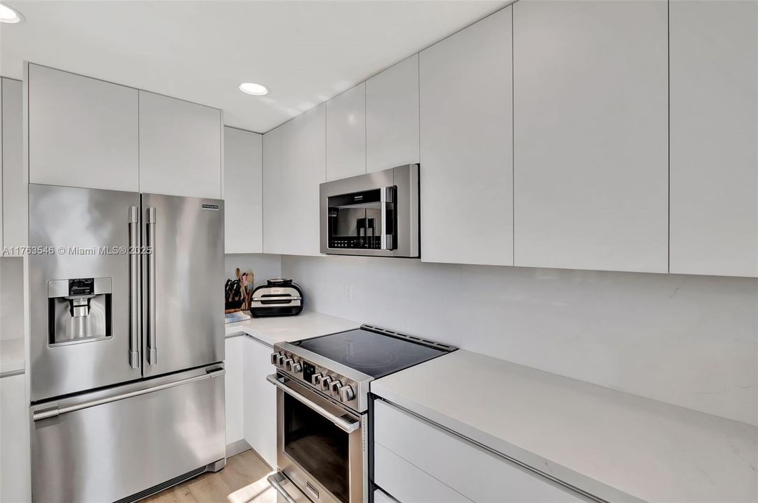 En Venta: $4,950,000 (3 camas, 3 baños, 2049 Pies cuadrados)