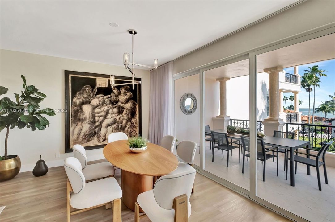 En Venta: $4,950,000 (3 camas, 3 baños, 2049 Pies cuadrados)