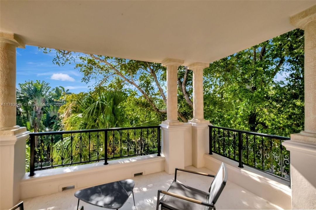 En Venta: $4,950,000 (3 camas, 3 baños, 2049 Pies cuadrados)